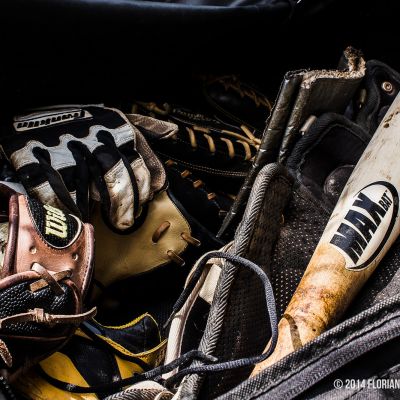 Photos gants de baseball Wilson et Batte de baseball La Rochelle